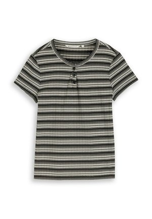 Camiseta de manga corta con rayas horizontales negras y blancas, de punto acanalado, con cuello redondo y tres botones negros en el pecho.