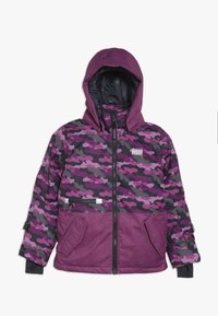 Giacca a vento imbottita con motivo camouflage viola, dotata di cappuccio, chiusura con zip, due tasche frontali e tessuto testurizzato. Bordo nero sui polsini.