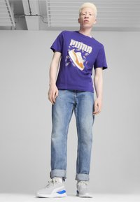 Puma ANZARUN LITE - Maanteejooksu jalatsid - glacial gray- white-hyperlink blue-tangerine