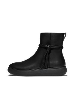 COMFF TASSEL - Enkellaarsjes met plateauzool - all black