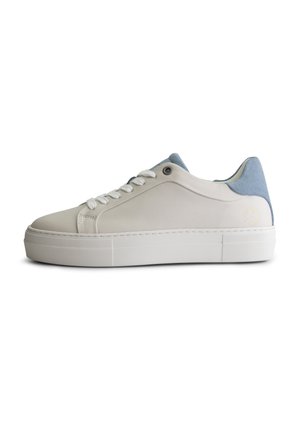 Sneakers - light blue