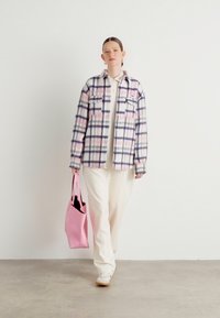 Lacoste Viegla jaka - lapland/velvet-nidus-sinople