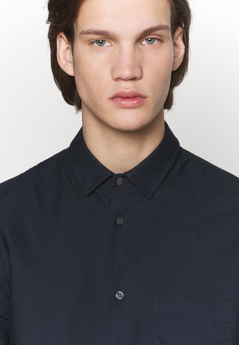 Herren T-shirts & Polos | Filippa K TIM OXFORD Hemd navy/dunkelblau - VU58380 Herren T-shirts & Polos | Filippa K TIM OXFORD Hemd navy/dunkelblau - VU58380