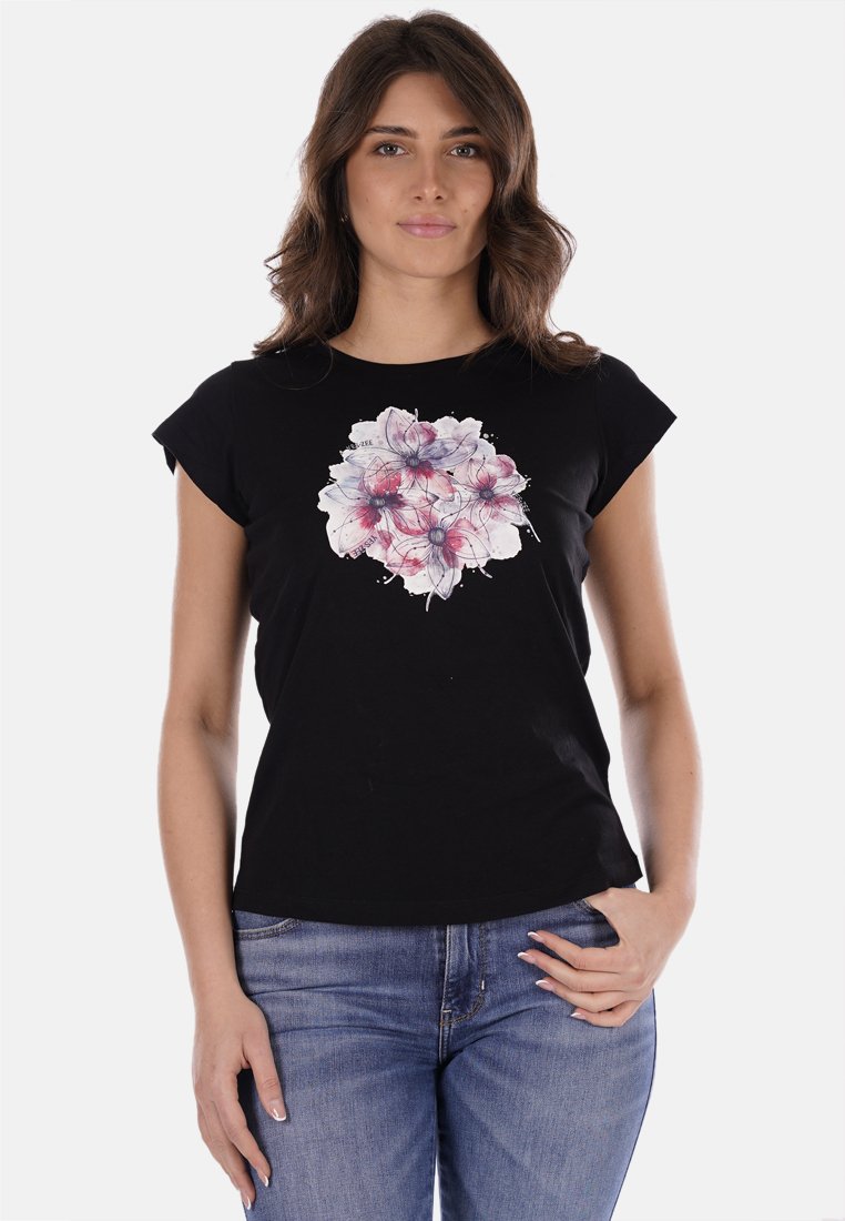 T-shirt nera a maniche corte con stampa floreale rosa e bianca al centro, realizzata in morbido cotone.
