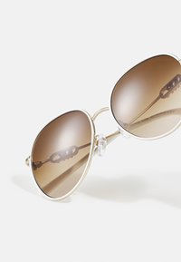 Michael Kors EMPIRE AVIATOR - Occhiali da sole - light gold/white