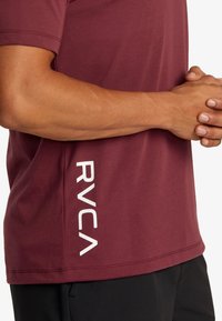 RVCA T-Shirt print - nqv