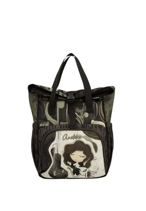 Borsa tote con manici neri, design astratti di strumenti musicali e una tasca frontale con una ragazza dei cartoni animati con occhi chiusi e capelli scuri.