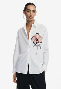 Desigual Nööpidega pluus - white
