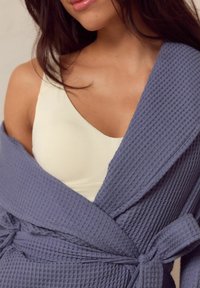 Next REGULAR FIT - Hommikumantel - blue