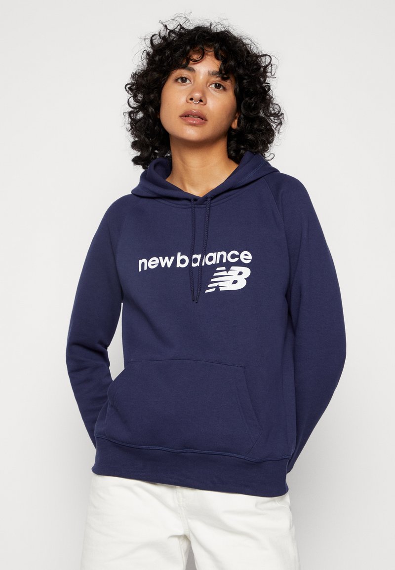 Damen Sweatshirts | New Balance CLASSIC CORE HOODIE Kapuzenpullover pigment/dunkelblau - IB54136 Damen Sweatshirts | New Balance CLASSIC CORE HOODIE Kapuzenpullover pigment/dunkelblau - IB54136