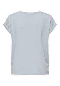 Top corto de manga corta en azul claro con escote redondo. Presenta una sutil textura a rayas y un corte holgado y relajado.