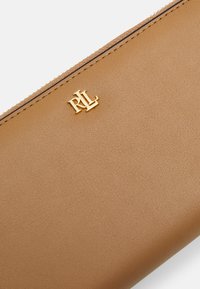 Lauren Ralph Lauren LEATHER CONTINENTAL WALLET - Maks - camel