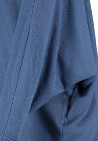 Pullover in tiefblauem Stoff, mit weicher Textur, lockerer Passform, weiten Ärmeln und geripptem Saum, geeignet für die Freizeit.