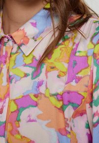 Nümph Abito a camicia - pink