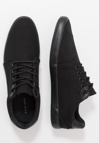 Pier One Sneakers - black
