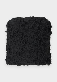 Unselected, black beauty