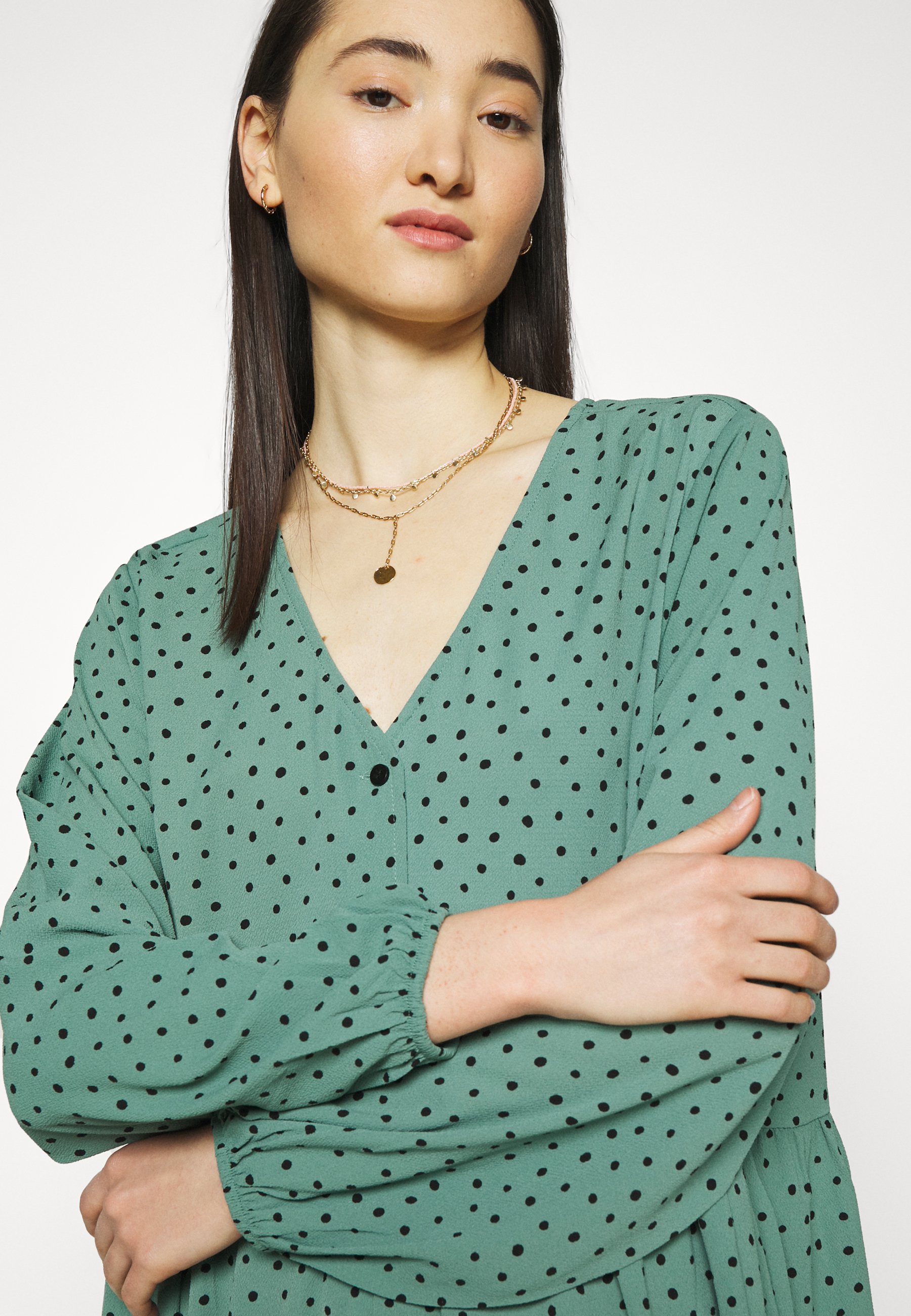 Monki Day dress - green irrydot/green 