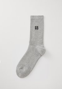 Unselected, melange grey