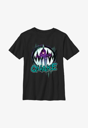 Schwarzes Baumwoll-T-Shirt mit einer Grafik eines Charakters in Lila, umgeben von einem stilisierten kreisförmigen Design, mit "QUAKE" in blauer Schrift.