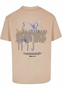 MJ Gonzales METAMORPHOSE  - T-shirts print - wet sand