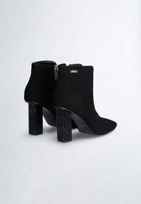 LIU JO Ankle boots - black