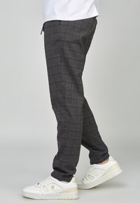 SIKSILK TAPERED FIT SMART - Träningsbyxor - black