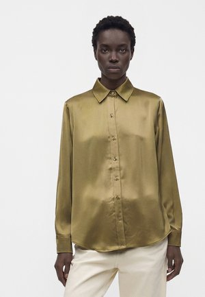 Lauren Ralph Lauren, CLASSIC FIT SATIN CHARMEUSE SHIRT - Blusa - light agave