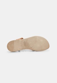 Bata Sandali con cinturino - marrone