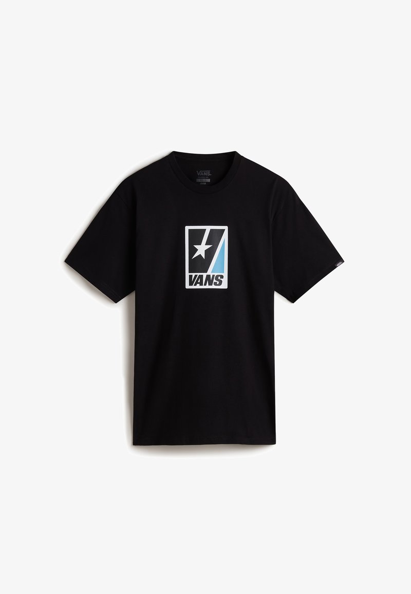 Camiseta de algodón negra con un logo gráfico en blanco y azul, con un diseño de estrella y triángulo dentro de un borde rectangular. Mangas cortas.