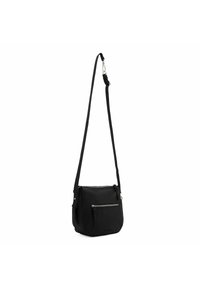Borsa a tracolla nera con una texture liscia, tracolla regolabile e tasca zippata frontale. Presenta accessori in argento e un design semplice.