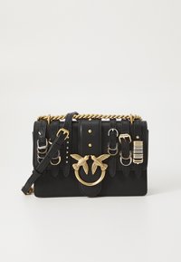 Unselected, limousine black