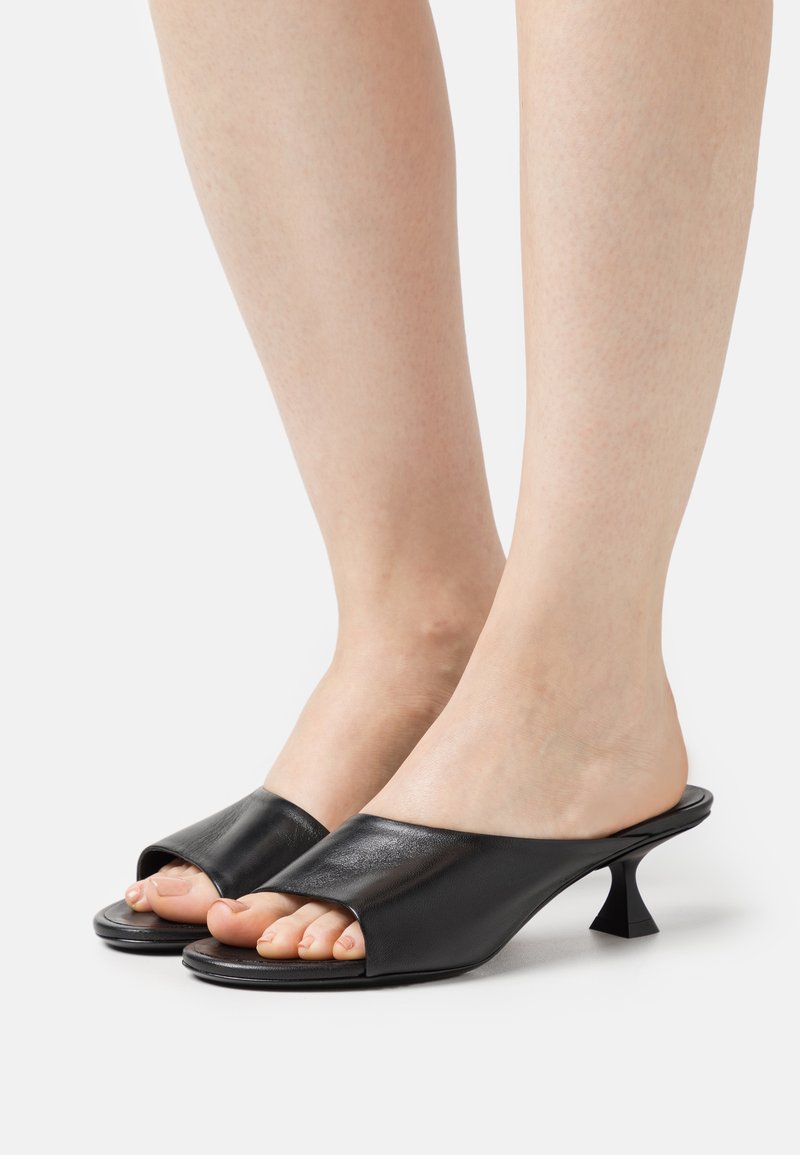 Mansur Gavriel KITTEN OPEN TOE MULE Heeled mules black Zalando.de