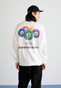 Manastash CITEE POOL - Sweatshirt - white