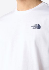 The North Face M SS BOX NSE TEE - Print T-shirt - tnf white summit navy