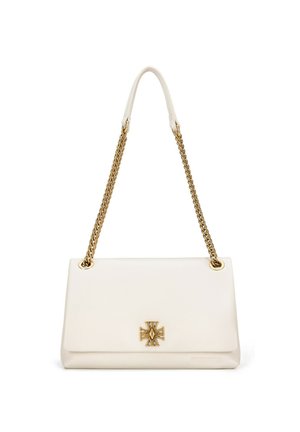 Witte leren handtas in een rechthoekige vorm, voorzien van een gouden kettingband en een opvallend gouden kruisembleem aan de voorkant.