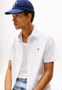 Thumbnail Image 6