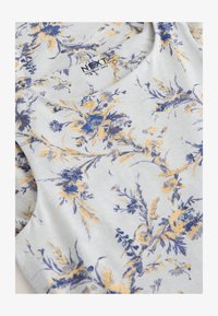 Non sélectionné, grey marl floral print