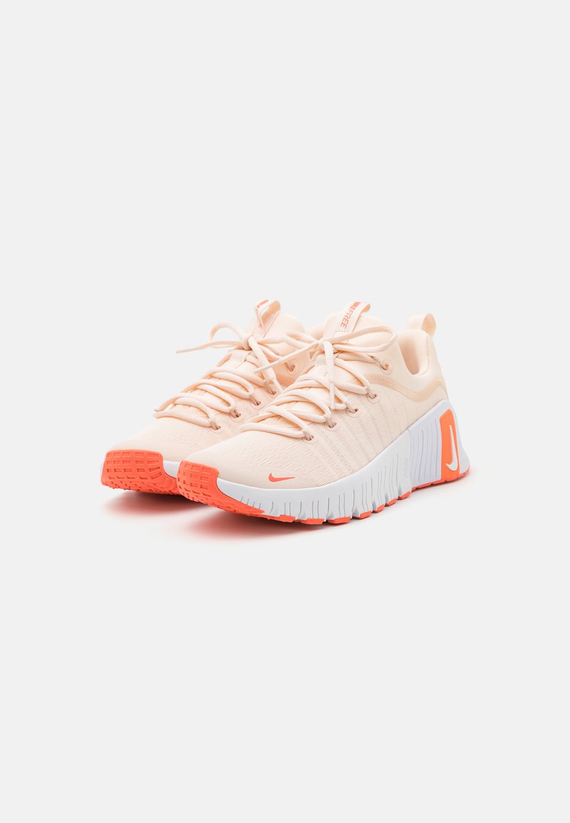 Nike Performance FREE METCON Scarpe da allenamento guava ice