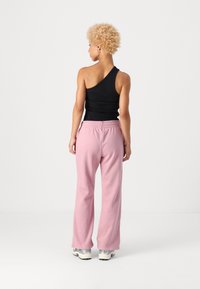 GAP Petite HERITAGE - Spodnji deli trenirk - lilas pink
