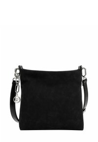 Borsa a tracolla in suede nera con una texture liscia, dotata di tracolla removibile, hardware argentato e un emblema circolare del marchio. Forma semplice e rettangolare.