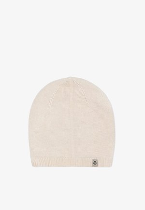 Beige gestrickte Mütze mit einem kleinen angenähten Logoetikett am unteren Rand.