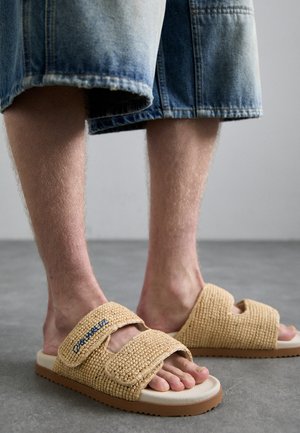 Dsquared2 Natikače - beige