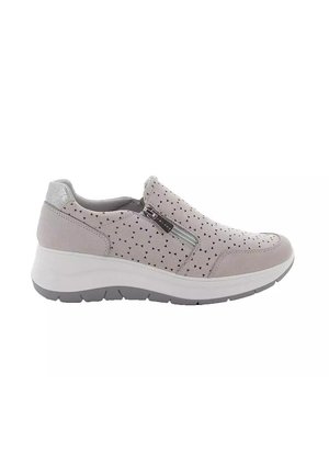 Scarpe slip-on grigio chiaro con motivo triangolare perforato, dettagli argento e suola bianca imbottita. Presentano una cerniera laterale per una facile indossabilità.