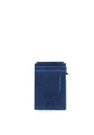 Portacarte compatto in pelle blu con molteplici scomparti e linguetta di estrazione sul lato, con marchio "Piquadro" sul davanti.