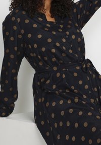 Kaffe Curve Skjortekjole - black