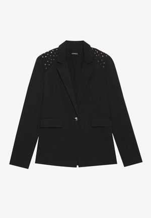 Sort blazer med et klassisk design, der har nitter på skuldrene, to frontlommer og en enkelt knaplukning.