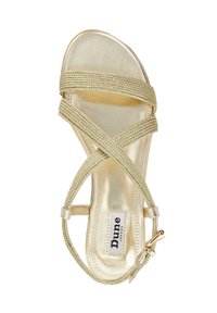 Gouden sandalen met bandjes en gevlochten metallic straps, een gladde reflecterende zool en een zijsluiting met gespsluiting. Beschikt over een merk inlegzooldetail.