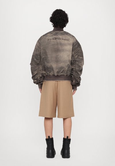 Feng Chen Wang SANDWASHED UNISEX - Bomberjacks - potting soil