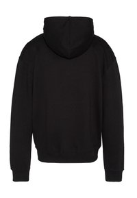 Sudadera negra con capucha de textura suave, con bolsillo tipo canguro y puños y dobladillo acanalados. Vista trasera que muestra un diseño sencillo.