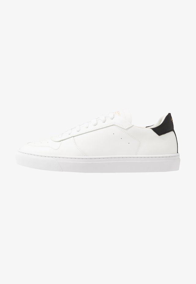 WING VEGAN - Sneakers basse - white/black